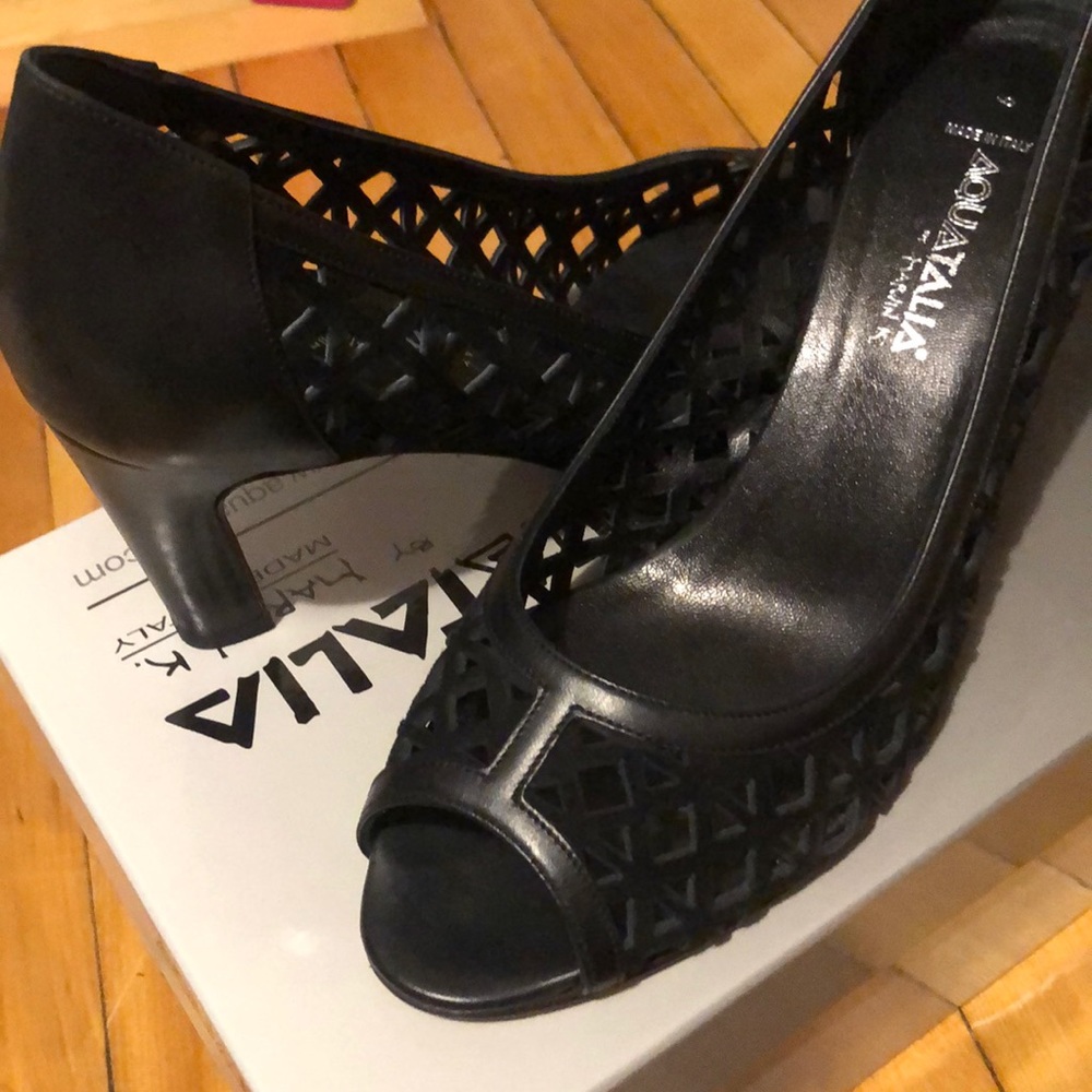 Black suede Aquatalia peep toe pump heel - Picture 4 of 4